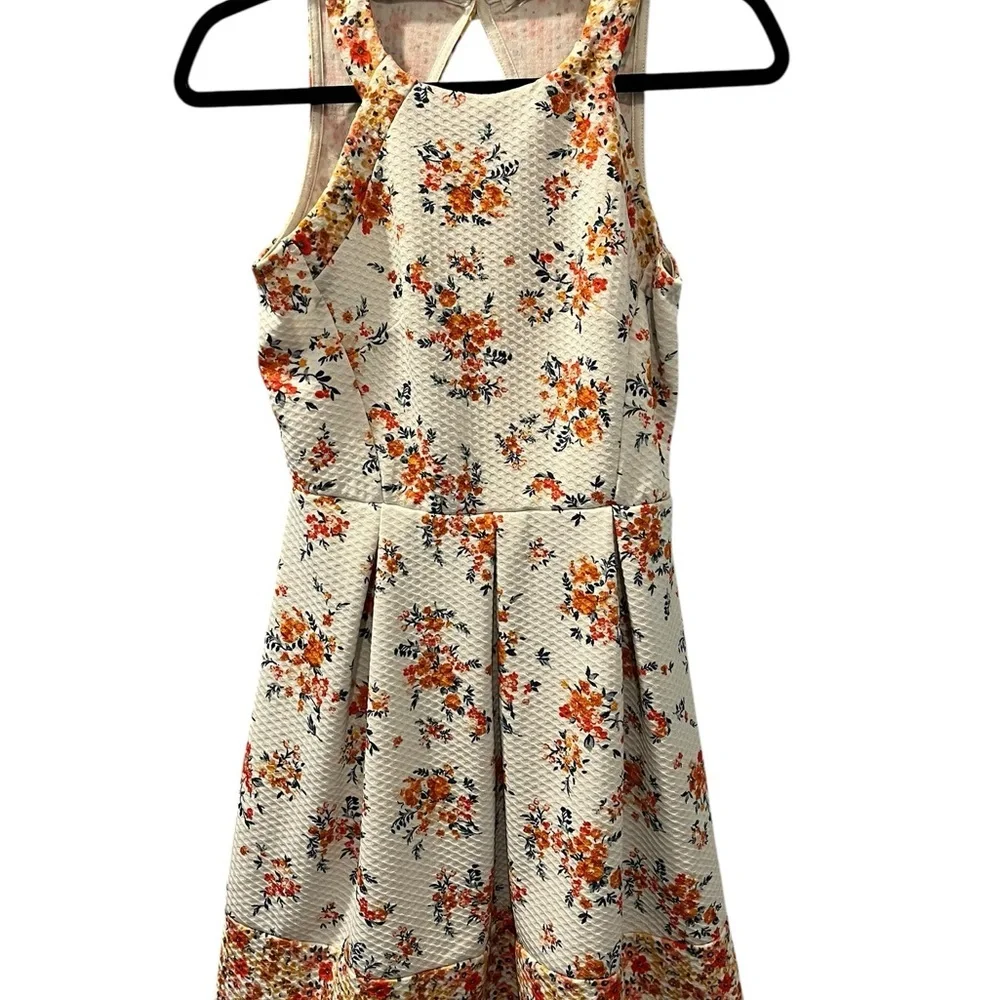 Set Of 2 Dresses MISSLOOK  Rewind Size 4 Buttoned Mini Dresses Sleeveless Halter - Picture 2 of 13